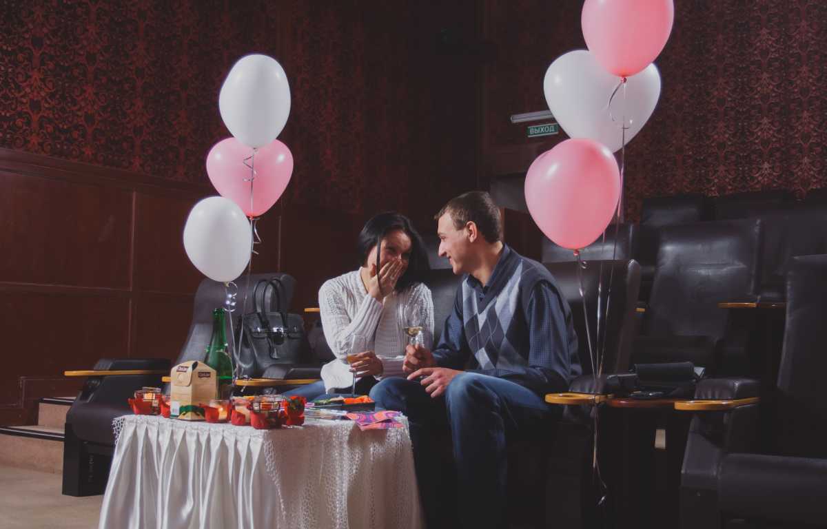 Романтическое свидание в кинотеатре в Хабаровске