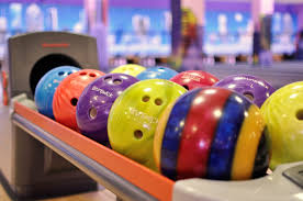 Игра в боулинг в Хабаровске.Ultra Подарки. Игра в боулинг в Хабаровске. Сервис: UltraPodarki.ru 8 800 505 95 30. Игра в боулинг, игра в боулинг Хабаровск, боулинг Хабаровск, купить боулинг Хабаровск, играть в боулинг, играть в боулинг Хабаровск