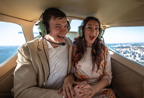 Полет на самолете в Хабаровске. Ultra Подарки. Купить полёт на самолёте в Хабаровске. Испытайте невероятные ощущения от прогулки на самолёте или порадуйте своих близких подарив сертификат на полет в подарок. Сервис UltraPodarki.ru 8 800 505 95 30. полёт на самолёте, сертификат на полёт, цены самолёт, полёт в подарок, реальный полёт, реальный полёт на самолёте, купить полёт Хабаровск, полёт на самолёте Хабаровск, сертификат на полёт Хабаровск, цены полёт Хабаровск