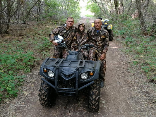 Катание на квадроциклах в Хабаровске. Сервис Ultra Подарки. Подарочный сертификат на катание на квадроциклах в Хабаровске. Закажите катание на квадроциклах недорого и наслаждайтесь активным отдыхом с друзьями. Выбирайте живописные маршруты для езды на квадроциклах. Сервис UltraPodarki.ru 8800-505-9530. Катание на квадроциклах, Прокат квадроциклов, езда на квадроцикле, прокат квадроциклов Хабаровск, катание на квадроциклах Хабаровск, Катание на квадроциклах зимой, Катание на квадроциклах летом, Сертификат на катание на квадроциклах 

