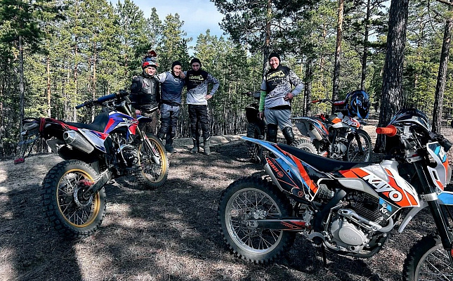 Катание на мотоцикле в Хабаровске. ULTRA ПОДАРКИ. Купить катание на мотоцикле в Хабаровске. Попробовав езду на мотоциклах, вы получите порцию адреналина и невероятные эмоции. Сервис: UltraPodarki.ru 8 800 505 95 30.. Катание на мотоцикле в Хабаровске, прокат мотоциклов Хабаровск, катание на мотоциклах, прокат мотоцикла, езда на мотоцикле Хабаровск, езда на мотоцикле, мотопрогулка Хабаровск, мотопрогулка, поездки на байке, личный мотоцикл, катание на мотоцикле, мотоциклетный шлем, увлечение поездками на мотоцикле, пристрастие к мотоциклам, сертификат на поездку на мотоцикле, прокатиться на мотоцикле, мото-транспорт, мото-треки, мото-поездки, езда на мотоцикле в Хабаровске, катание на мотоцикле в Хабаровске, мотоклуб в Хабаровске
