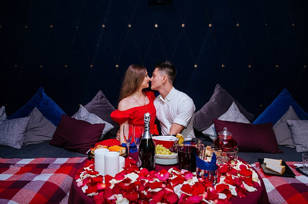 Романтическое свидание в кинотеатре в Хабаровске. Ultra Подарки. Купить романтическое свидание в кинотеатре в Хабаровске. Подарите самым близким незабываемые моменты и признайтесь в искренних чувствах. Сервис UltraPodarki.ru 8-800-505-95-30. Романтическое свидание в кинотеатре в Хабаровске, свидание в Хабаровске, свидание в кинотеатре, сертификат на свидание в кинотеатре, сертификат на свидание в Хабаровске, купить свидание, купить свидание Хабаровск, первое свидание, девушка свидание, хороший кинотеатре, романтический кинотеатре, романтический вечер, романтический ужин, романтические любимому, романтическая музыка