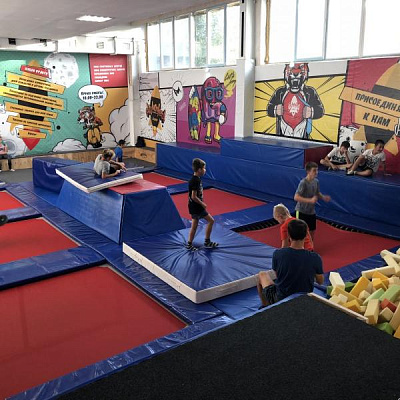  Батутный центр в Хабаровске. Сервис Ultra Подарки. Купить подарочный сертификат в батутный центр, попробуйте прыжки на батуте в Хабаровске. Сервис UltraPodarki.ru 8 (800) 555 95-30.. Батутный центр , батутный центр, батутный центр цены, батутный центр в Хабаровске,  батутный парк, батут прыгать, прыжки +на батуте, батут Хабаровск, батут спорт